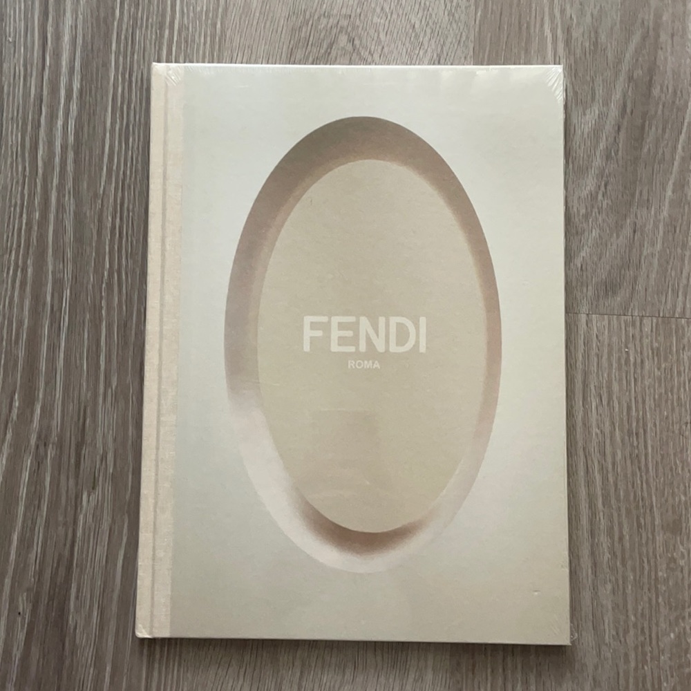 FENDI SS 2018 Book